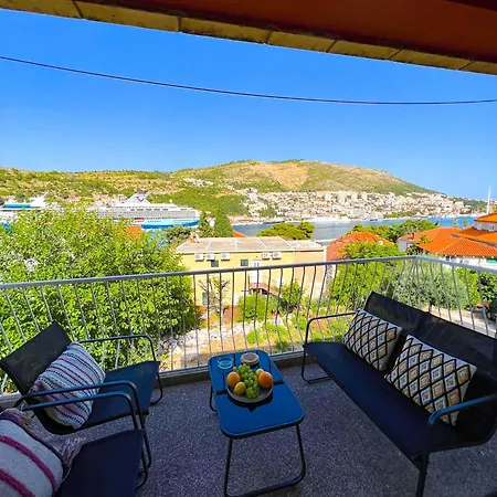 Bava Apartment *