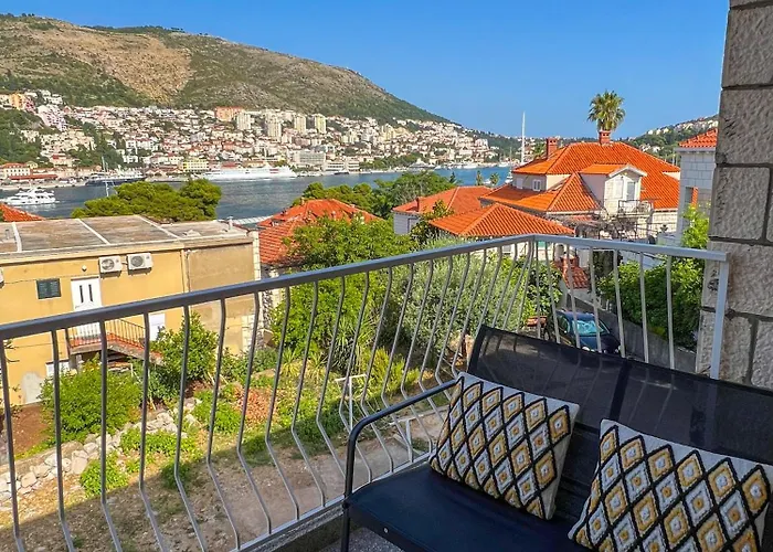 Bava * דוברובניק